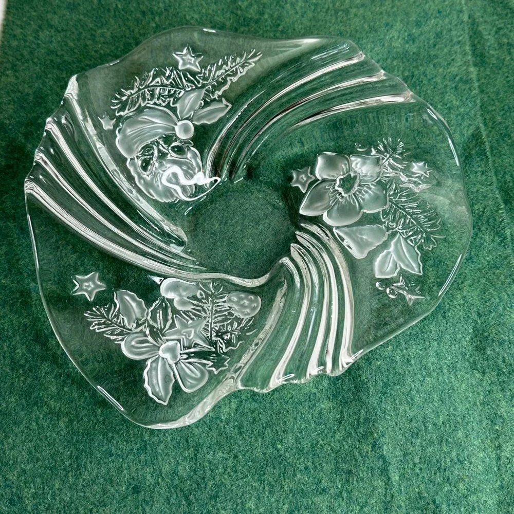 Vintage Mikasa Etched Glass Christmas Medley Bowl Candy Dish With Holiday Design